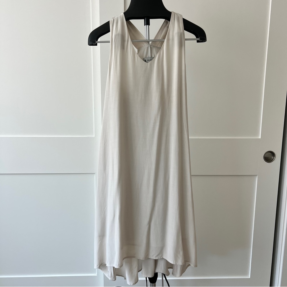 Ava & Aiden beige flowy dress